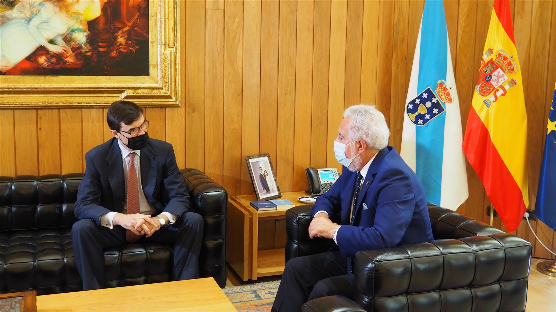 Santiago, 2 de xullo de 2021.- O secretario de Estado para a Unión Europea, Juan González-Barba Pera, efectuou hoxe unha visita institucional ao Parlamento de Galicia, onde foi recibido polo presidente da Cámara, Miguel Ángel Santalices Vieira, na que abo